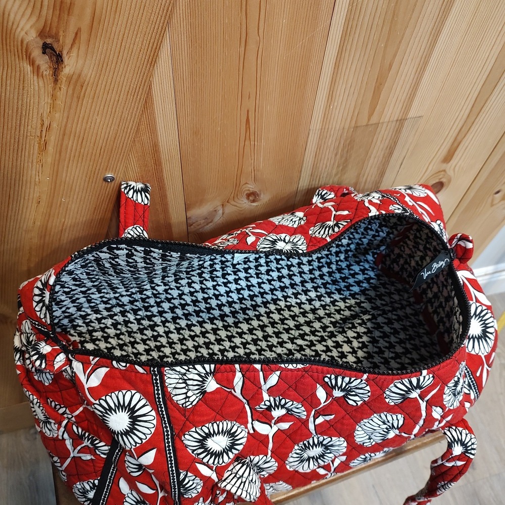Vera Bradley Large Duffel Bag Red Deco Daisy XL Duffel Weekender Travel Tote Zip - Picture 7 of 8